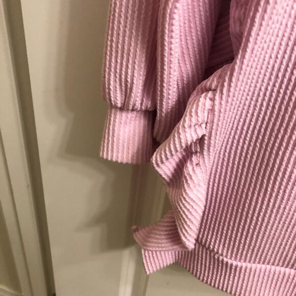 Fantastic Fawn Sz M Bubble Gum Pink Hi Low Sweater Ruffles Oversized Bouncy Knit - Picture 5 of 10